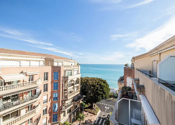 Victoria Bergamote Attic - Happy Apartment Menton